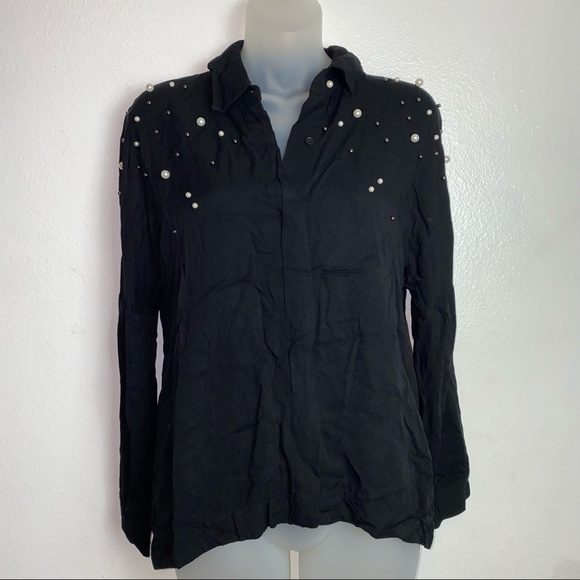 Zara black button up top with pearls on the shoulders - Picture 8 of 13